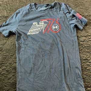 Mens Under Armour navy blue t-shirt small